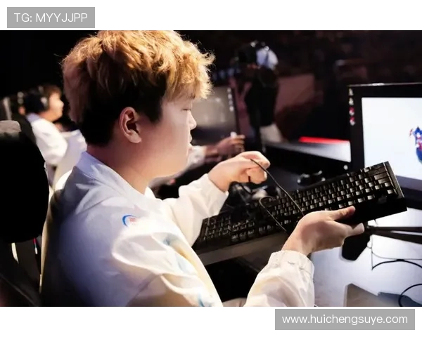 BLG激战100T中外强强对决上演巅峰较量谁能问鼎荣耀之巅