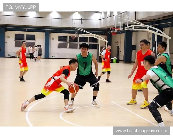 武汉篮球队选拔赛点评：团队协作展现实力与默契的完美结合