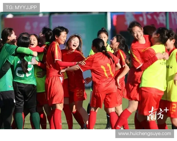 河南队鏖战赛场激情对决展现中原力量掀起绿茵风暴 河南队鏖战赛场激情对决展现中原力量掀起绿茵风暴